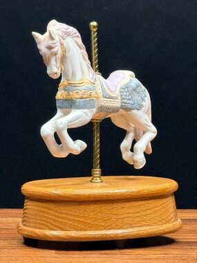 WILLITTS INC 1987 Carousel Horse Music Box “Somewhere In Time"